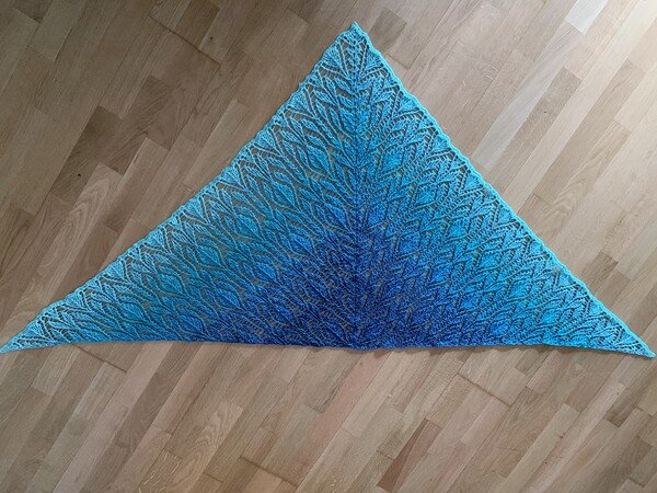 Crochet Pattern Triangular Scarf "Perimede"