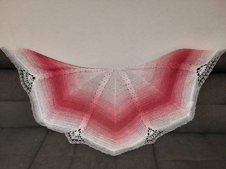 Crochet Pattern Butterfly Shawl – with Crochet Chart