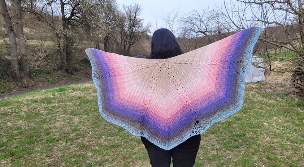 Crochet Pattern Butterfly Shawl – with Crochet Chart