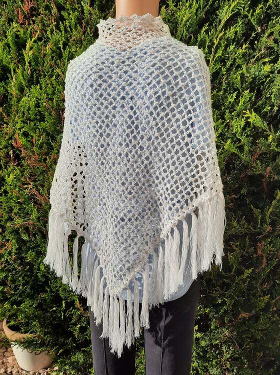 "Ostalgie" - ein gehäkeltes, (n)ostalgisches Sommertuch mit Fransen - Bild 2