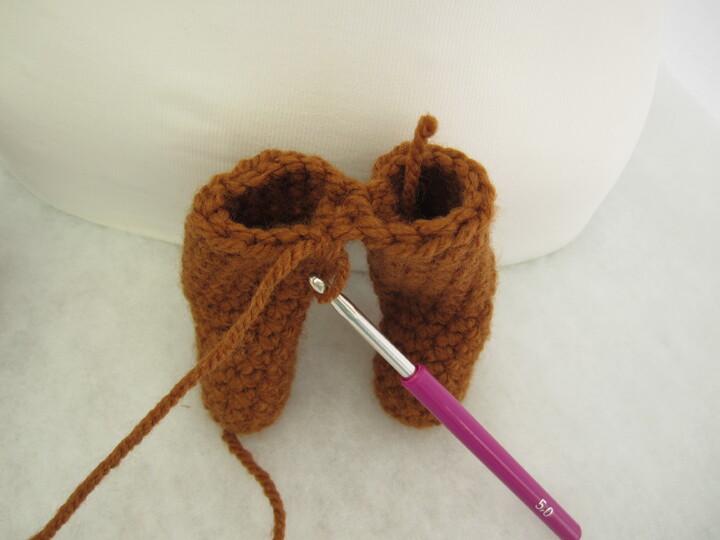 Häkelanleitung für Teddybär mit Brummstimme, Brummbär mit Pulli, PDF Datei