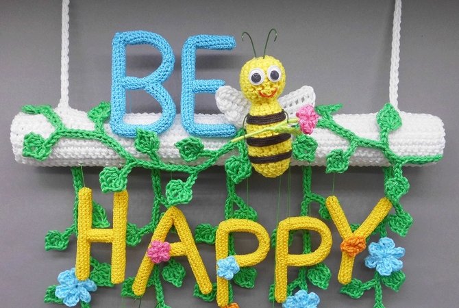 Be Happy Hängedeko für Tür & Wand - einfach aus Wollresten