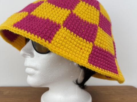 Crochet Checker Bucket Hat, unisex, easy crochet pattern