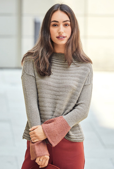 Strickanleitung: Pulli mit gerafftem Vorderteil in Taupe und Rot