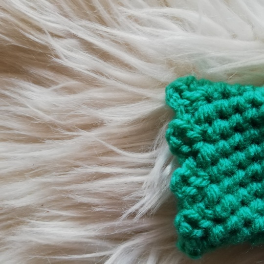 Häkelanleitung Babysocke mit Mausezähnchenrand - tragbar von 0-6 Monate