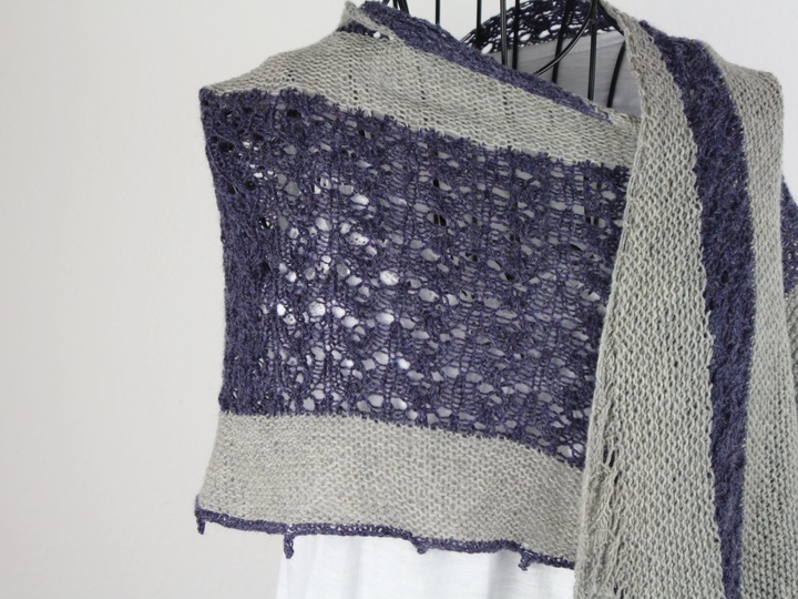 Strickanleitung asymmetrisches Dreieckstuch mit Lace und kraus rechts
