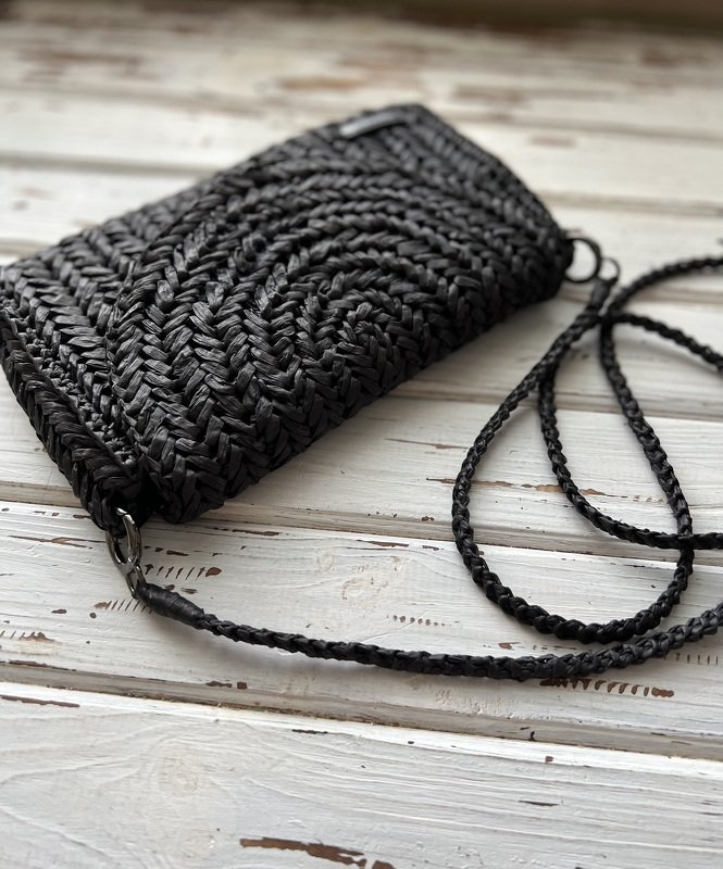 Small crossbody clutch crochet pattern PDF and video tutorial - Image 2