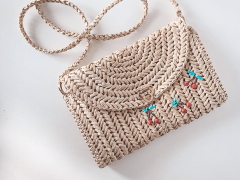 Small crossbody clutch crochet pattern PDF and video tutorial