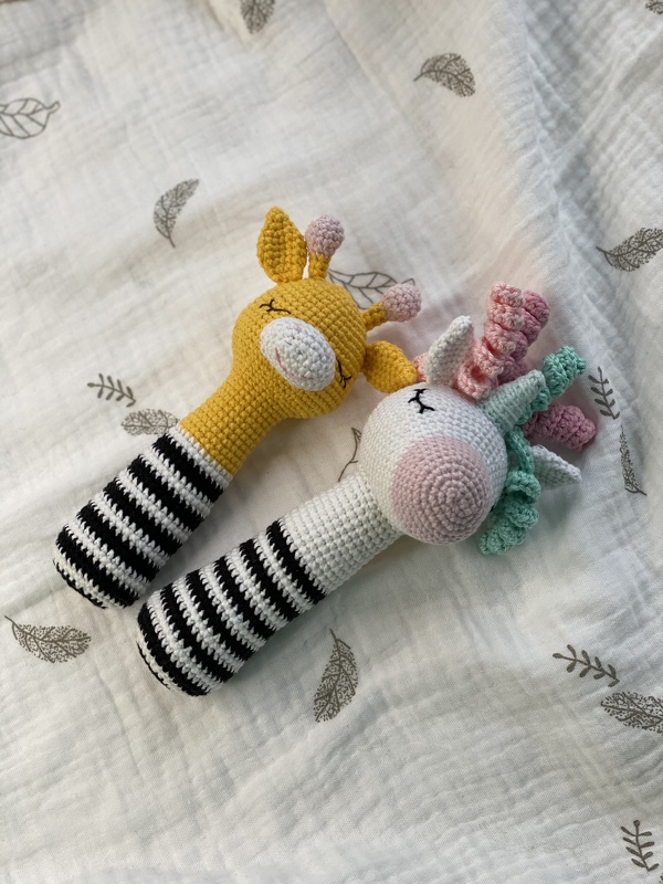 Crochet baby rattle toys PATTERNS: Giraffe and Unicorn (Eng+Ger PDF file).