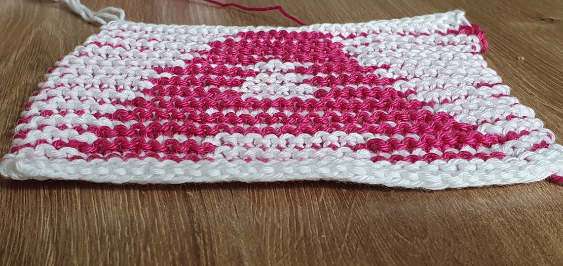 Schattenstricken, Illusionsstricken, Buchstabe "A"