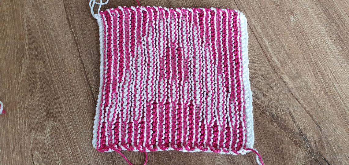 Schattenstricken, Illusionsstricken, Buchstabe "A"