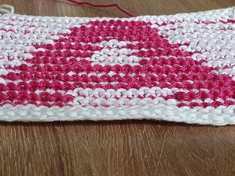 Schattenstricken, Illusionsstricken, Buchstabe "A"