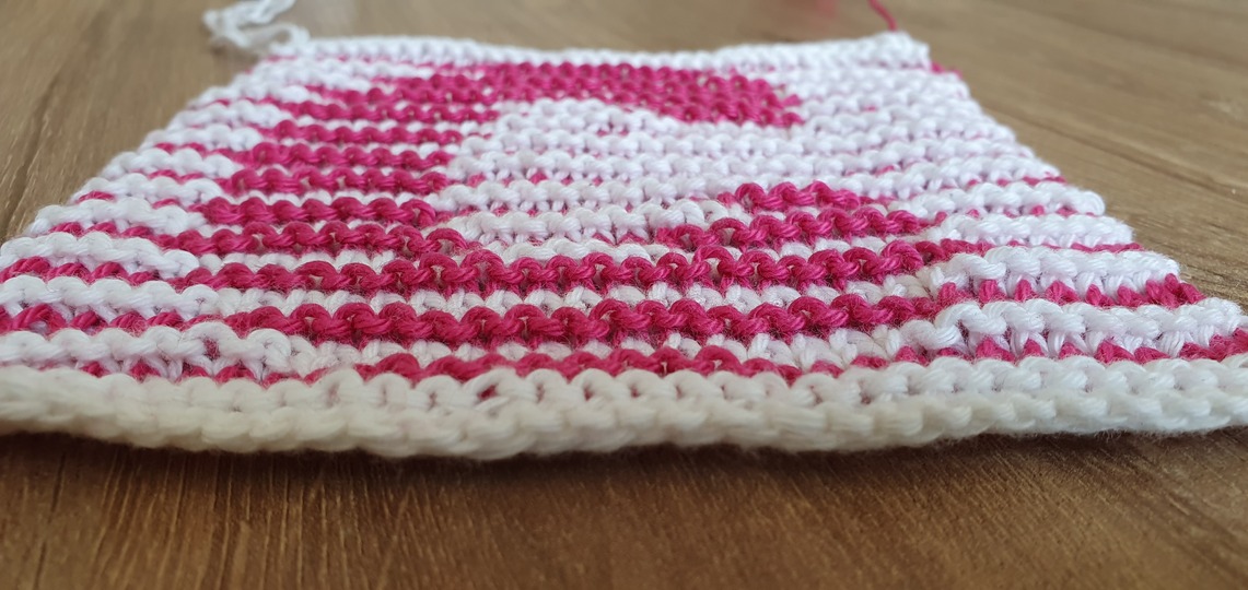 Schattenstricken, Illusionsstricken, Buchstabe "C"