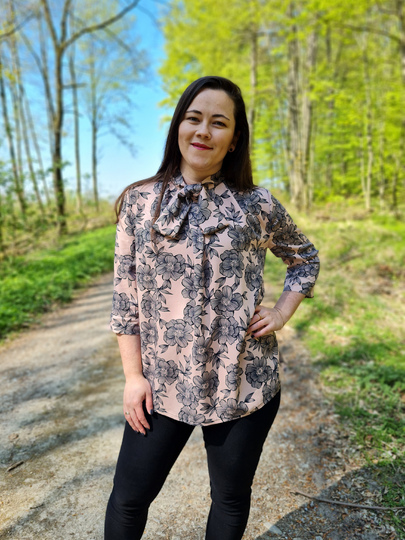 Schnittmuster Bluse mit Stehkragen und optionaler Schleife Damen Gr. 32-62