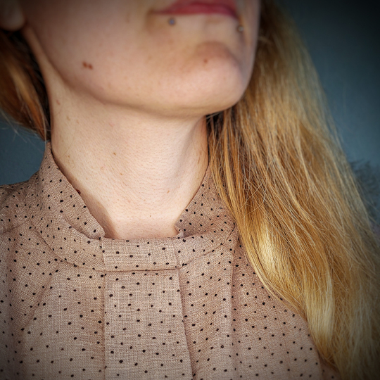 Schnittmuster Bluse mit Stehkragen und optionaler Schleife Damen Gr. 32-62