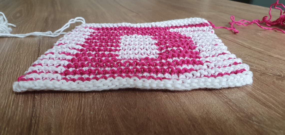 Schattenstricken, Illusionsstricken, Buchstabe "D"