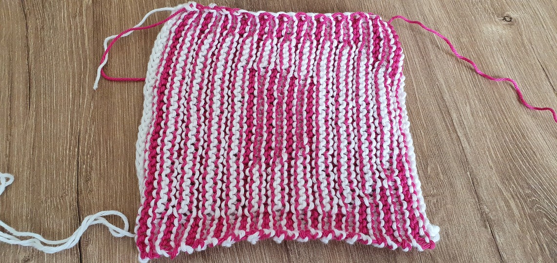 Schattenstricken, Illusionsstricken, Buchstabe "D"