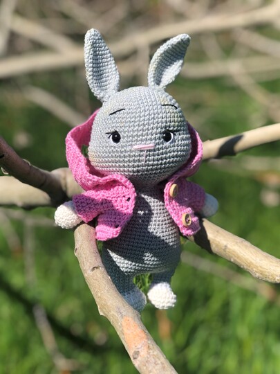 Häkelanleitung Hase Lucky mit Kapuzenjacke und Freundin Zippa , Amigurumi