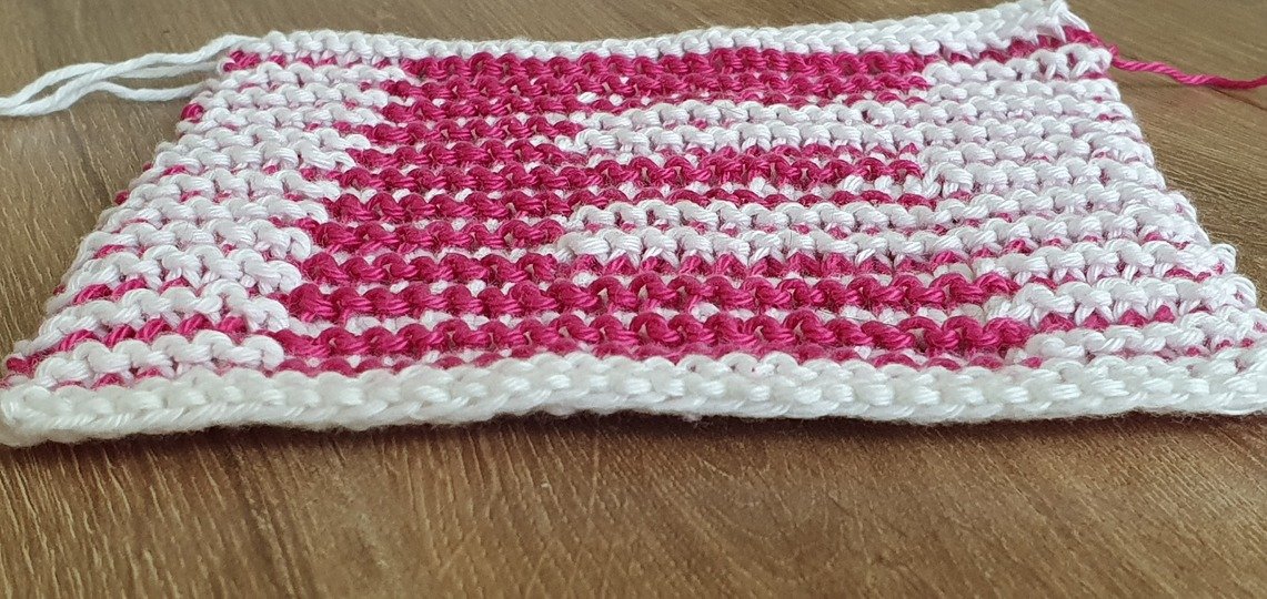 Schattenstricken, Illusionsstricken, Buchstabe "E"