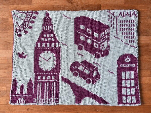 Double Knitting Pattern Placemat "London"