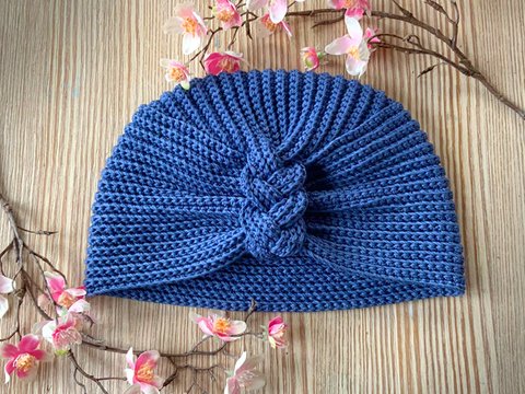 Hübscher Turban mit Zopf