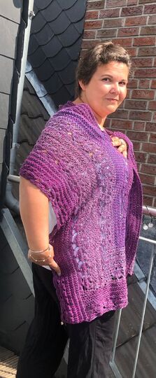 Häkelanleitung Stola Fründskuppen Freundschaften außergewöhnliche Musterano