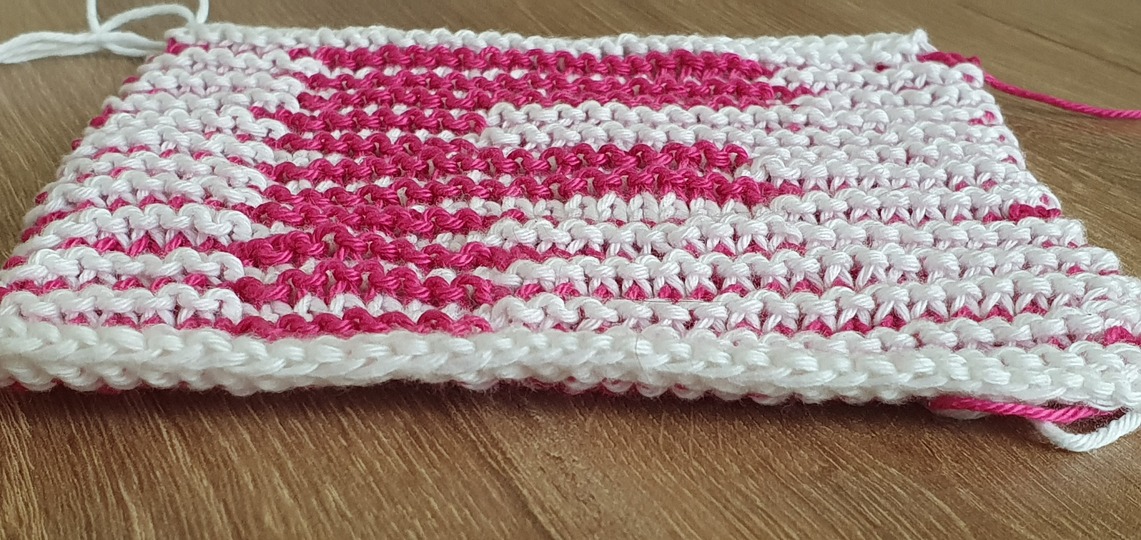 Schattenstricken, Illusionsstricken, Buchstabe "F"