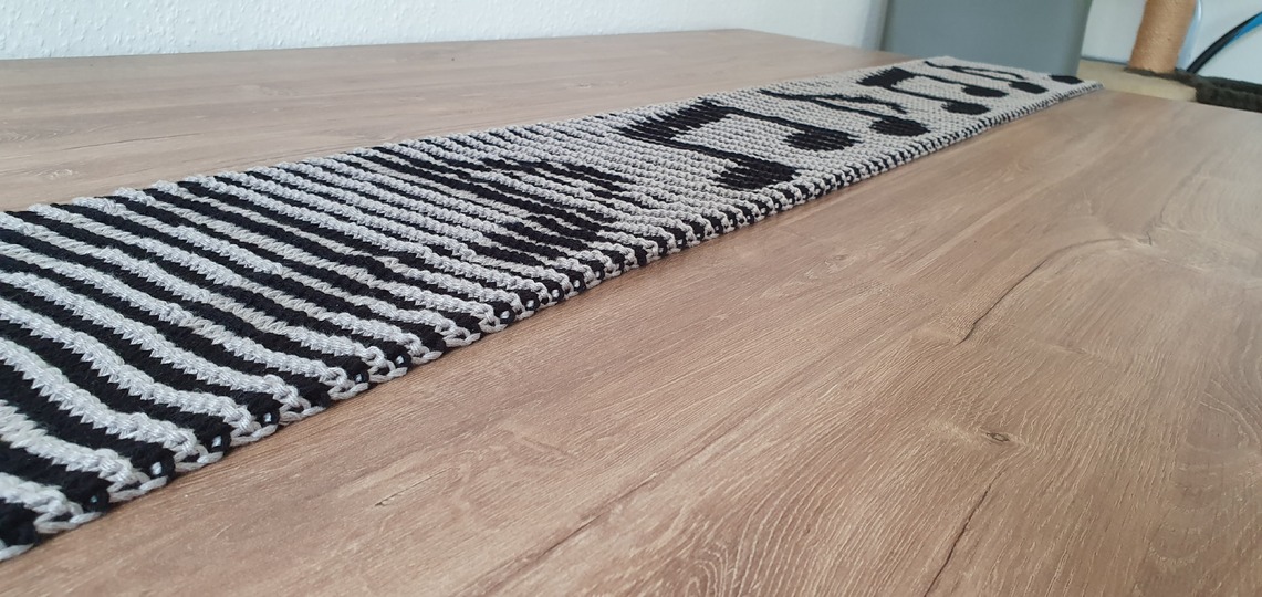 Musical Notes, Shadow Knitting, illusion Knitting, Motif Scarf