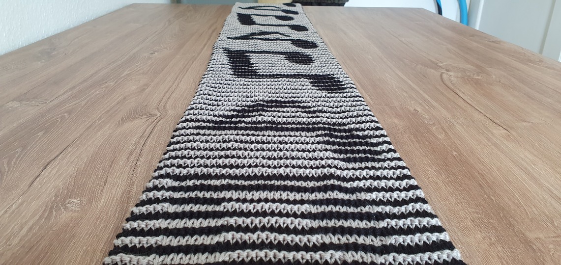 Musical Notes, Shadow Knitting, illusion Knitting, Motif Scarf