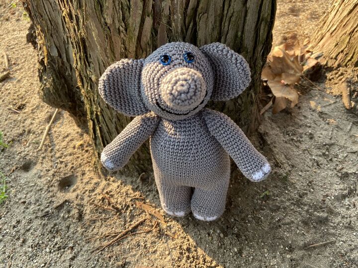 Häkelanleitung - Elio Elefant