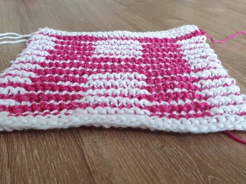 Schattenstricken, Illusionsstricken, Buchstabe "H"