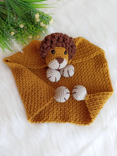 Crochet lion security blanket, crochet baby lovey pattern