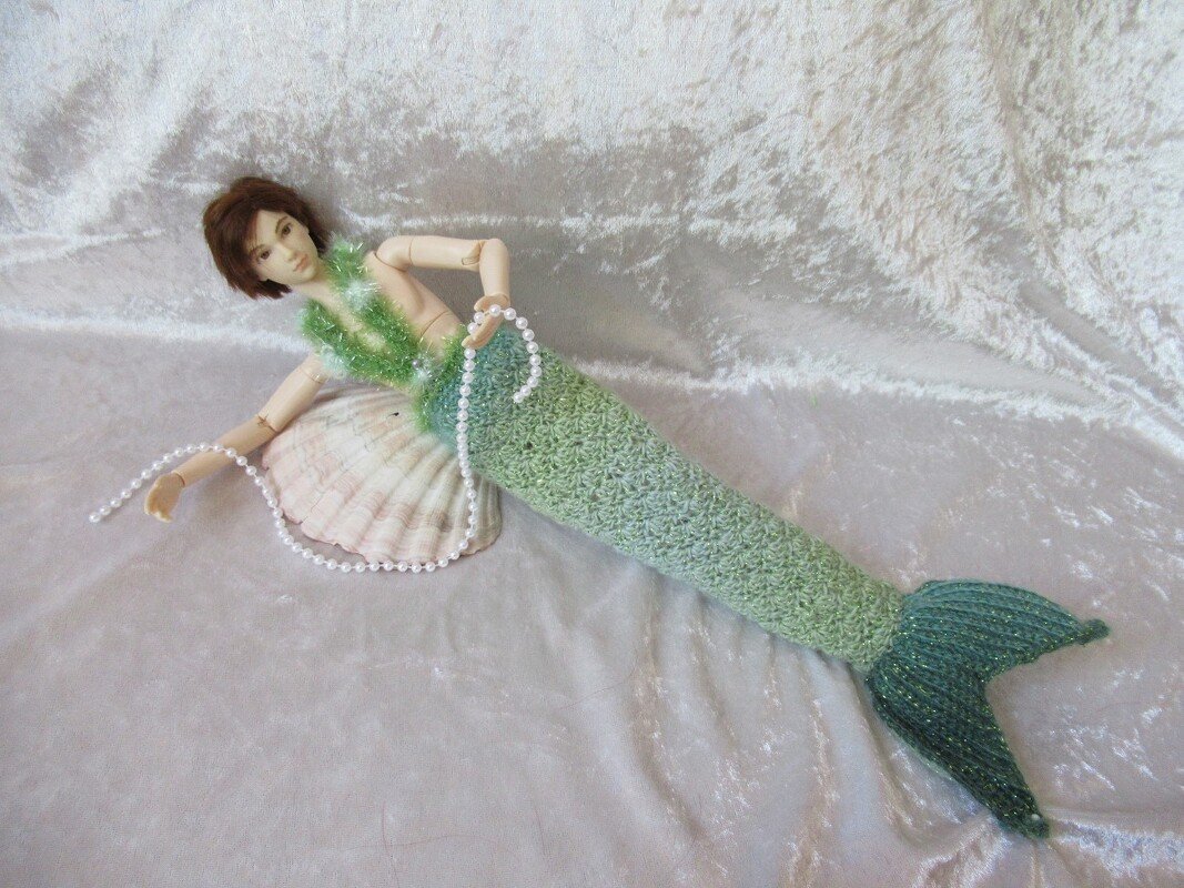 Häkelanleitung Wassermannkostüm für männliche Ankleidepuppen - Bild 2