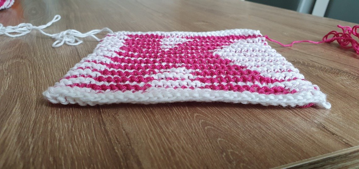 Schattenstricken, Illusionsstricken, Buchstabe "K"