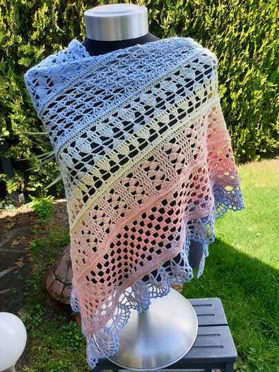 Häkelanleitung - Tuch "Blaire"