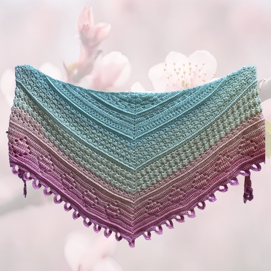 Häkelanleitung flaches Dreieckstuch "Pfirsichreise"