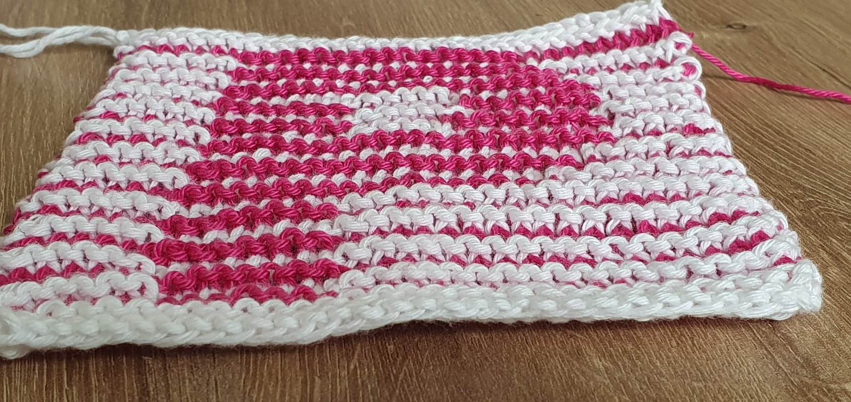 Schattenstricken, Illusionsstricken, Buchstabe "P"