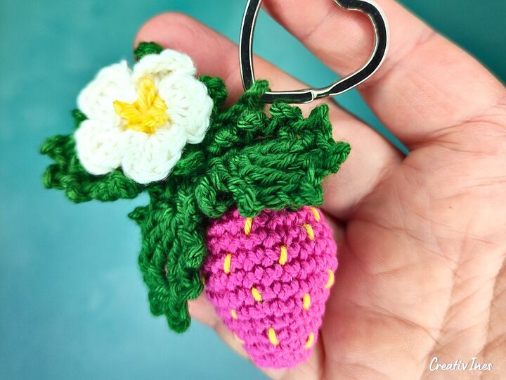 Häkelanleitung Erdbeeren in 3 Größen inkl. Blatt, Blüte & Anwendungstipps