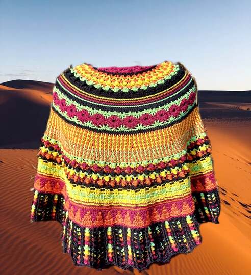 "Mali" - halbrundes abwechslungsreiches Häkeltuch