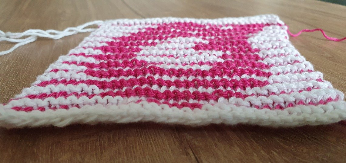 Schattenstricken, Illusionsstricken, Buchstabe "Q"