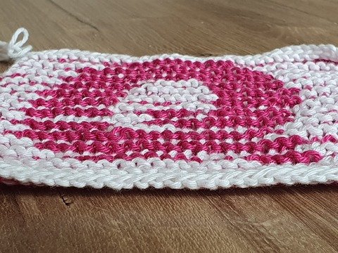 Schattenstricken, Illusionsstricken, Buchstabe "Q"