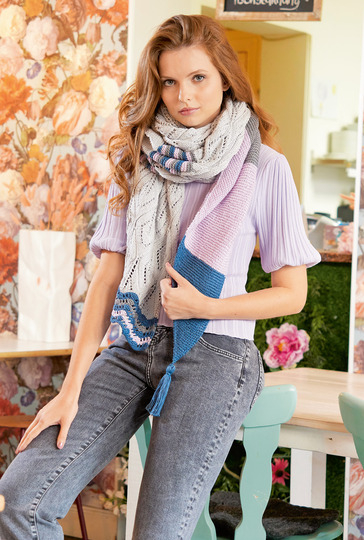 Strickanleitung: Asymmetrisches Tuch mit Ajourmustern und einer Häkelabschl