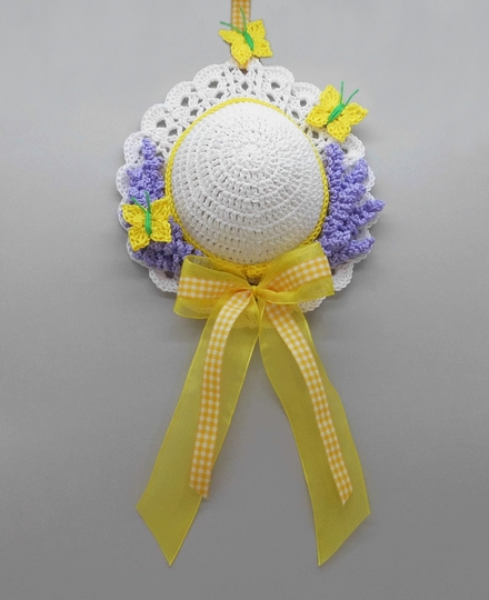 Crochet decoration lavender hat