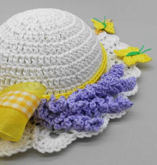 Crochet decoration lavender hat