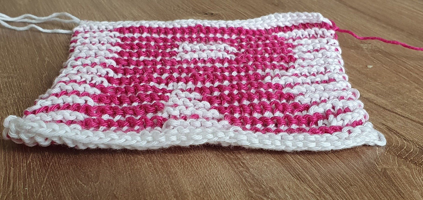 Schattenstricken, Illusionsstricken, Buchstabe "R"