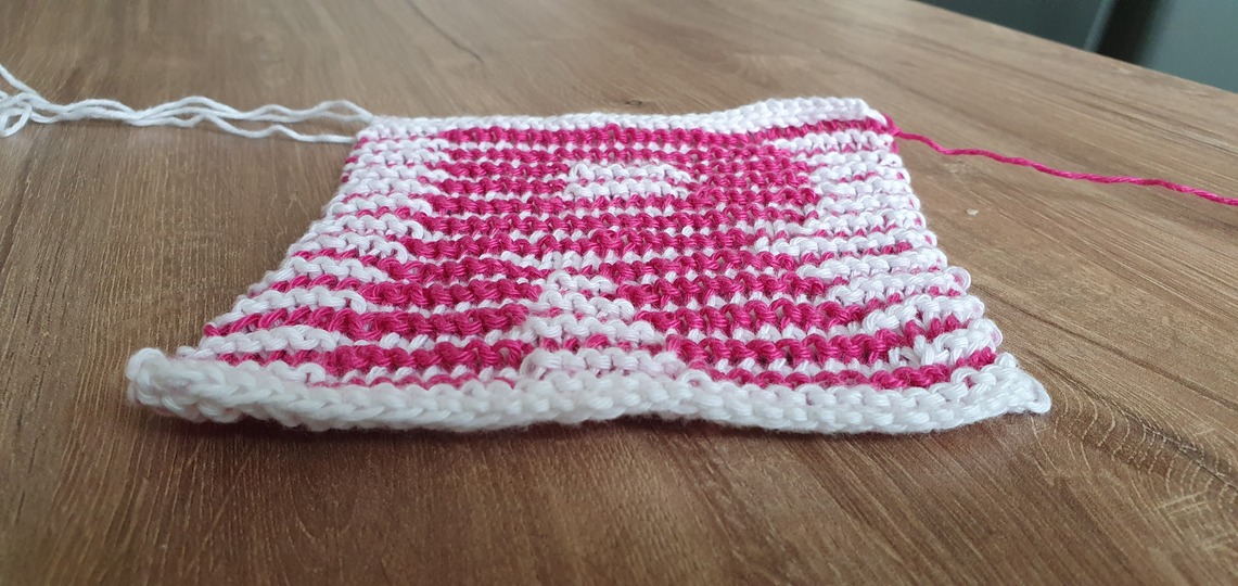 Schattenstricken, Illusionsstricken, Buchstabe "R"