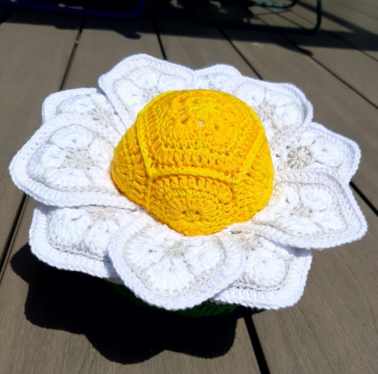 CAL Kamille im Design der African Flowers, als Türstopper oder Kissen