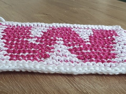 Schattenstricken, Illusionnstricken, Buchstabe "W"