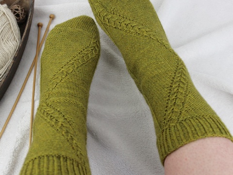 Knitting Pattern Socks with  Cables PDF Download intermediate knitting