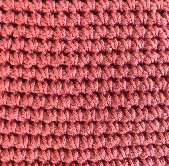 Häkeljacke mit halbem Arm und Perlenknöpfen - Häkelanleitung